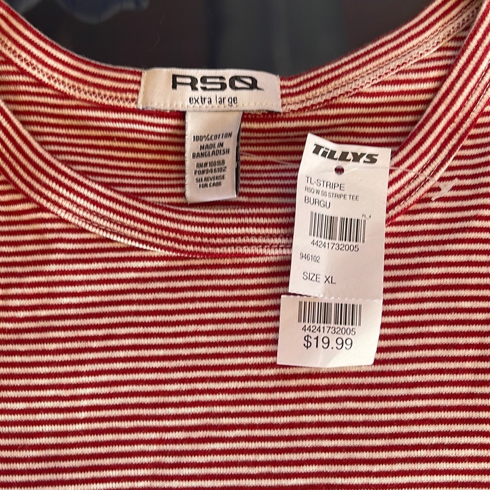 Never worn Tilly’s T shirt no stains juniors red and white stripe